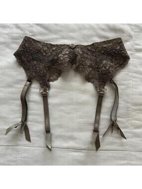 Victoria’s Secret Taupe Lace Garter Belt Mori Kei Romantic Layering Coquette XS